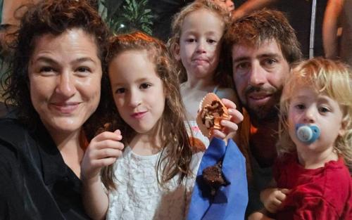 Siman-Tov family Yonathan Tamar Shachar 6 Arbel 6 Omer 4 T 01